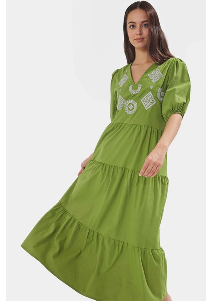 Pamuklu Maxi Elbise Kısa Balon Kol Nakış Detaylı Rahat Kalıp Kullanım Uzun Ömürlü