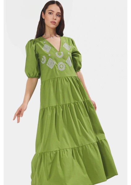 Pamuklu Maxi Elbise Kısa Balon Kol Nakış Detaylı Rahat Kalıp Kullanım Uzun Ömürlü modelleri