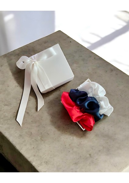 Özel Kutuda Liberty – Saten Scrunchie 3’lü Set