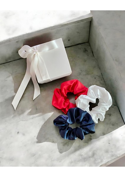 Özel Kutuda Liberty – Saten Scrunchie 3’lü Set fiyatları