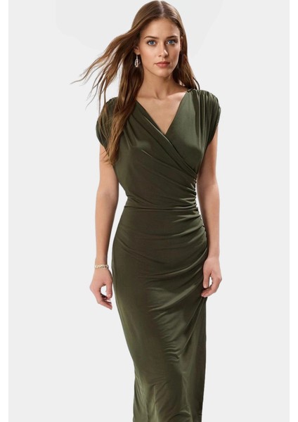 Yazlık Midi Elbise Nefes Alan Örme Kumaş Bodycon Kalıp Kruvaze Rahat ve Şık Görünüm modelleri