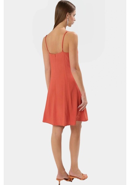 Rahat Viskoz Mini Elbise V Yaka Düğmeli Shift Kalıp Günlük Kullanım Için Modern Stil fiyatları