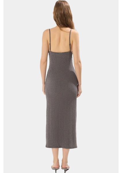 Vücuda Oturan Örme Midi Elbise Rahatlık ve Şıklık Bir Arada Rahat Kullanım Zarifane Tasarım fiyatları