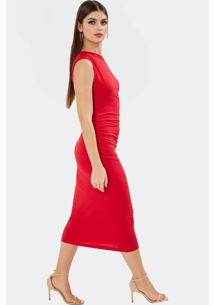 Rahat ve Şık Çok Midi Elbise Kayık Yaka Örme Kumaş Bodycon Konforlu Kesim Zarifane Tasarım