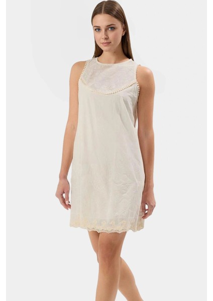 Pamuklu A Line Mini Elbise Dantel Detaylı Yazlık Rahat Günlük Kullanım Profesyonel Görünüm modelleri