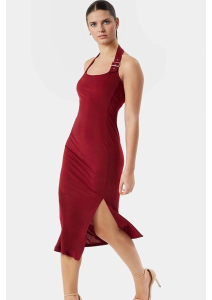 Yazlık Kolsuz Örme Midi Elbise Şıklık ve Konfor Bir Arada Seçkin Malzeme modelleri