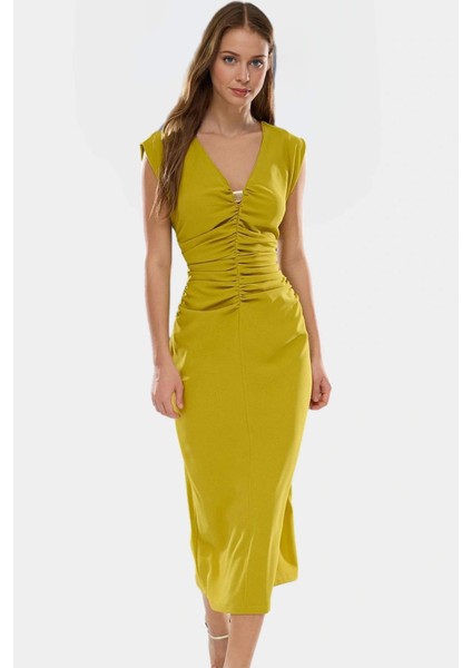 Soft Krep Dokuma Midi Elbise Vücudu Saran Kesim Profesyonel Görünüm Özenle Seçilmiş fiyatları