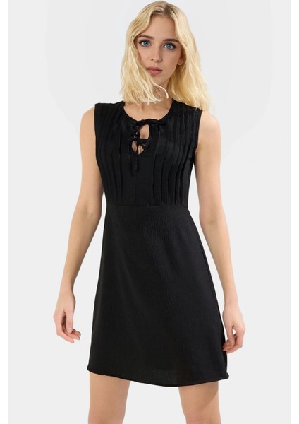 Yazlık Casual Mini Elbise Polyester Dokuma V Yaka Fiyonk Detaylı Yüksek Kalite Profesyonel Görünüm fiyatları