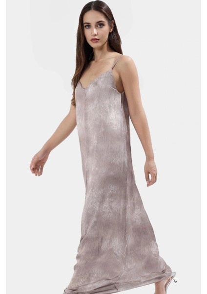 Şık ve Rahat Yazlık Maxi Elbise V Yaka Soyut Desen Saten Kumaş Premium Kalite Özenle Seçilmiş