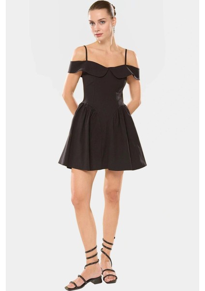 Poliviskon Mini Elbise Kalp Yaka Belden Yazlık Trend Tasarım Rahat Kullanım