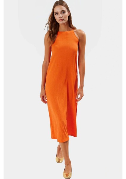 Rahat ve Şık Örme Midi Elbise Halter Yaka Bodycon Kalıp Yırtmaç Detayı Özenle Seçilmiş fiyatları