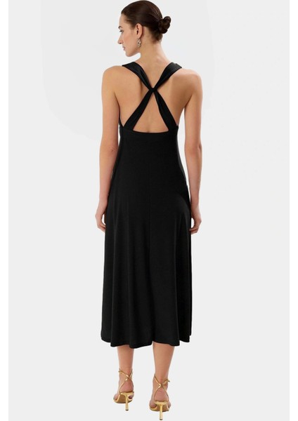 Aksesuar Detaylı V Yaka Bodycon Elbise Örme Kumaş Midi Boy Nefes Alabilir Kaliteli Işçilik