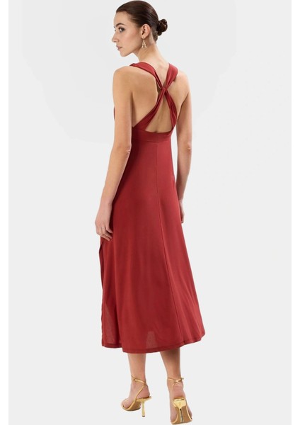 Aksesuar Detaylı V Yaka Bodycon Elbise Örme Kumaş Midi Boy Nefes Alabilir Kaliteli Işçilik