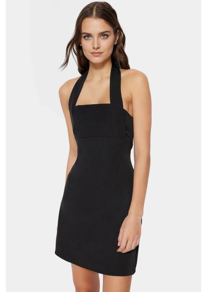 Mini Elbise Bodycon Dokuma Kumaş Boyundan Bağlamalı Türkiye Üretimi Dayanıklı Malzeme