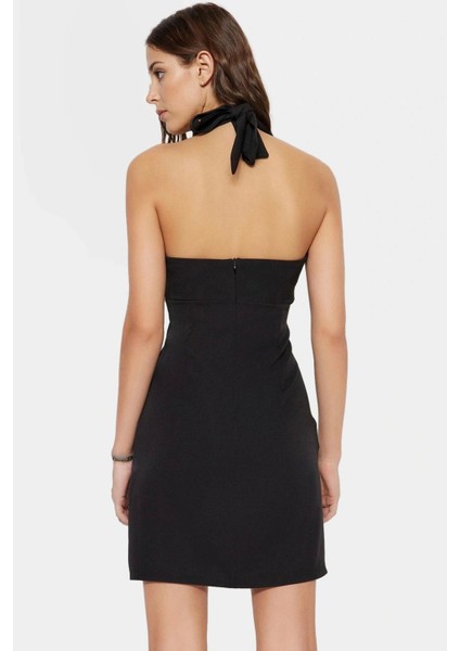 Mini Elbise Bodycon Dokuma Kumaş Boyundan Bağlamalı Türkiye Üretimi Dayanıklı Malzeme modelleri