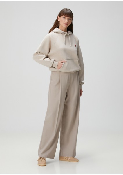 Bej Kapüşonlu Logo Nakışlı Sweatshirt