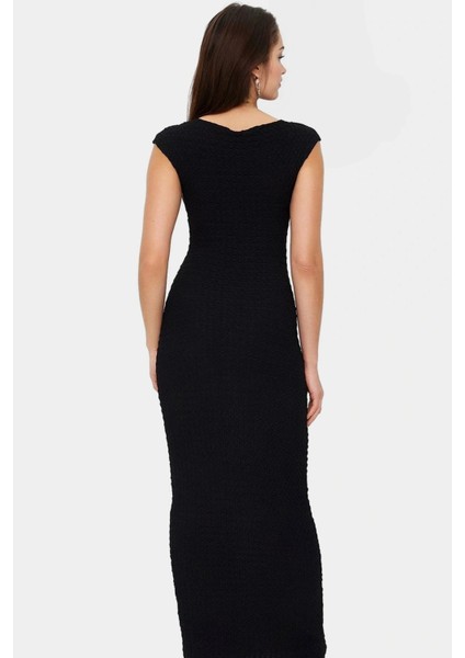Şık Yazlık Örme Midi Elbise Bodycon Kalıp Kayık Yaka Esnek Kumaş Rahat ve modelleri