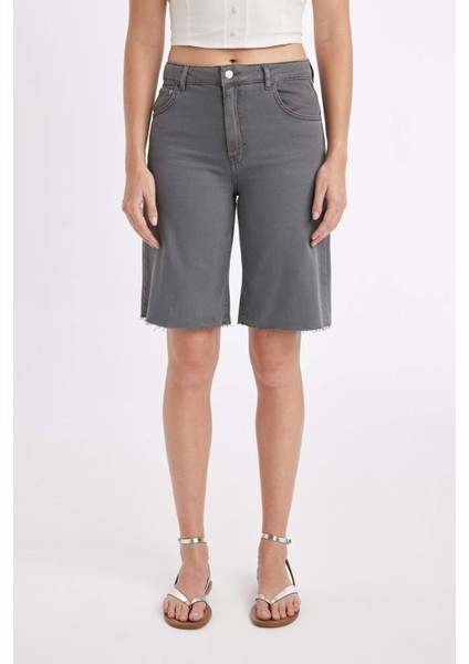 Normal Bel Kısa Paça Gabardin Bermuda Şort D0965AX24SM