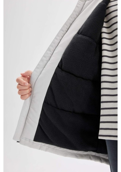 Erkek Çocuk Su Geçirmez Kapüşonlu Polar Astarlı Fermuarlı Cepli Parka D1132A824WN