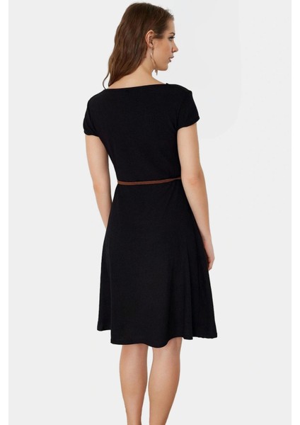 Örme Midi Elbise Kemerli Skater Kalıp Günlük Şık Kullanım Için Seçkin Malzeme modelleri