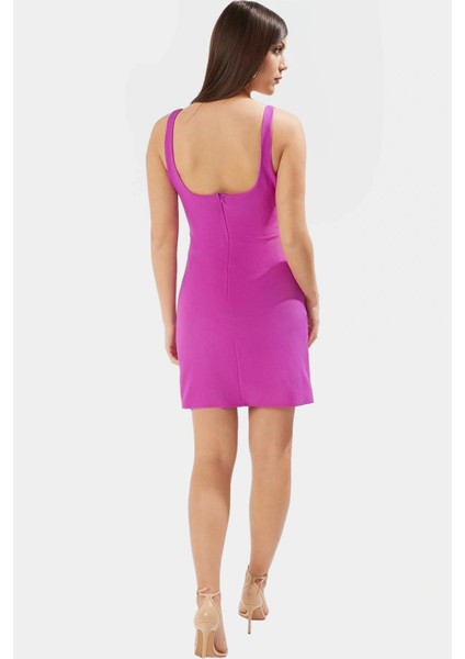 Bodycon Mini Elbise Dokuma Kumaştan Vücudu Saran Şık Tasarım Dayanıklı Malzeme Seçkin modelleri