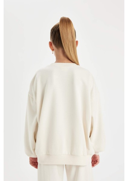 Kız Çocuk Oversize Geniş Kalıp Bisiklet Yaka Ayıcık Baskılı Sweatshirt D0612A824AU
