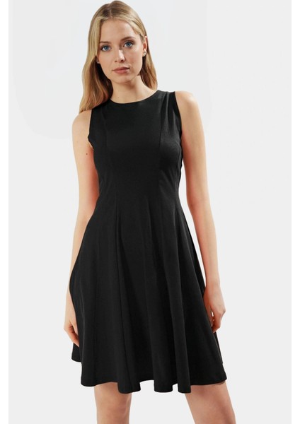 Yazlık Mini Örme Elbise Bisiklet Yaka Kadın Günlük Modern Stil Şık Görünüm fiyatları