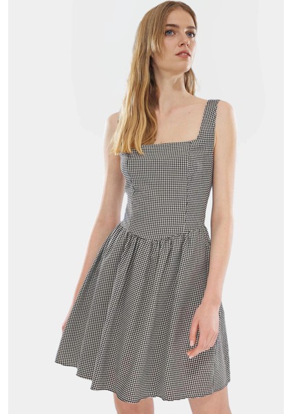 Kare Yaka Mini Ekose Elbise 95% Polyester Rahat Günlük Yazlık Premium Kalite Özenle Seçilmiş