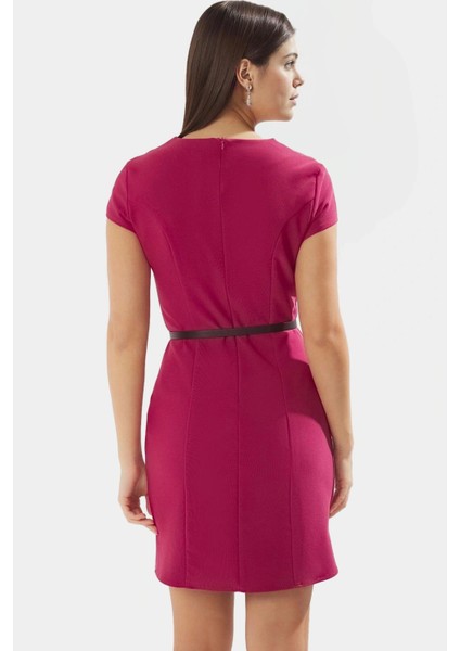 Şık Kemerli Mini Elbise Dokuma Kumaş Bodycon Kalıp Yazlık Dayanıklı Malzeme Özenle Seçilmiş modelleri