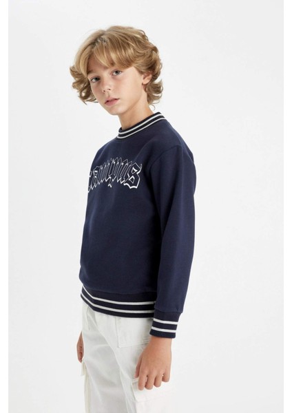 Erkek Çocuk Lacivert Oversize Geniş Kalıp Bisiklet Yaka Baskılı Sweatshirt D1911A824WN