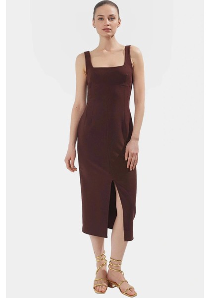 Zarif Midi Boy Kolsuz Dokuma Elbise Vücudu Saran 88% Polyester Yazlık Modern Stil Konforlu Kesim