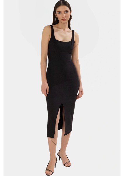 Zarif Midi Boy Kolsuz Dokuma Elbise Vücudu Saran 88% Polyester Yazlık Modern Stil Konforlu Kesim fiyatları