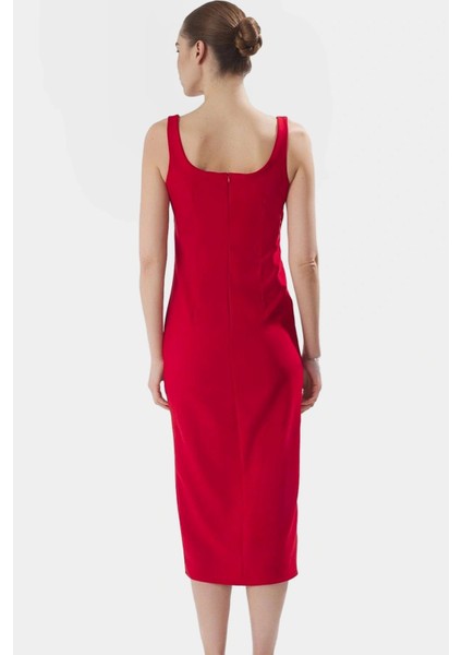 Zarif Midi Boy Kolsuz Dokuma Elbise Vücudu Saran 88% Polyester Yazlık Modern Stil Konforlu Kesim modelleri