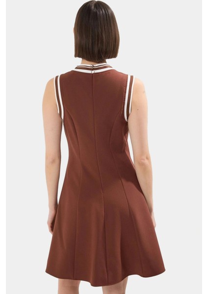 Kadın Mini Elbise V Yaka Dokuma Kumaş Belden Açılan Şık Tasarım Özel Modern Stil modelleri