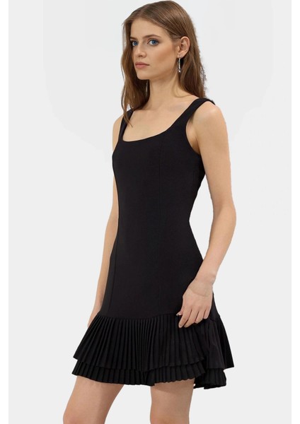 Kadın Mini Piliseli Elbise 88% Polyester Yazlık Günlük Yüksek Kalite