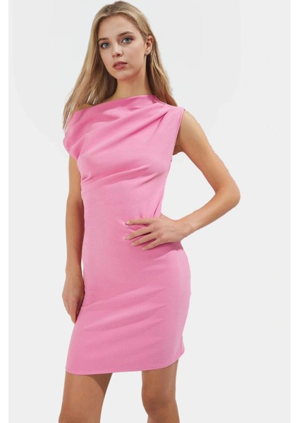 Asimetrik Yaka Mini Bodycon Dokuma Elbise Yazlık Şık Özenle Seçilmiş Dayanıklı Malzeme fiyatları
