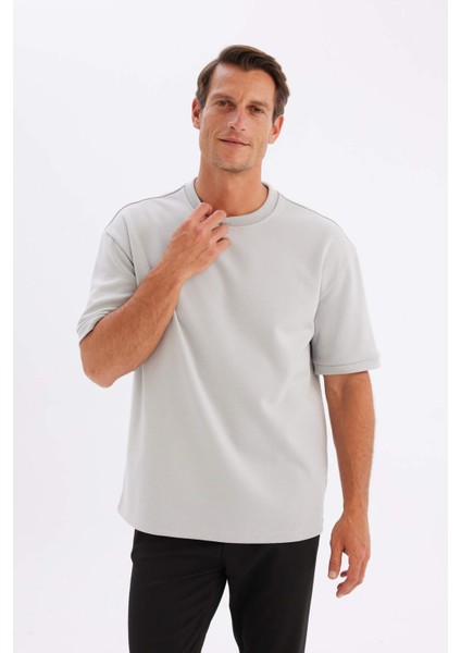 Oversize Geniş Kalıp Bisiklet Yaka Basic Düz Kısa Kollu Ağır Kumaş Tişört B6494AX24AU