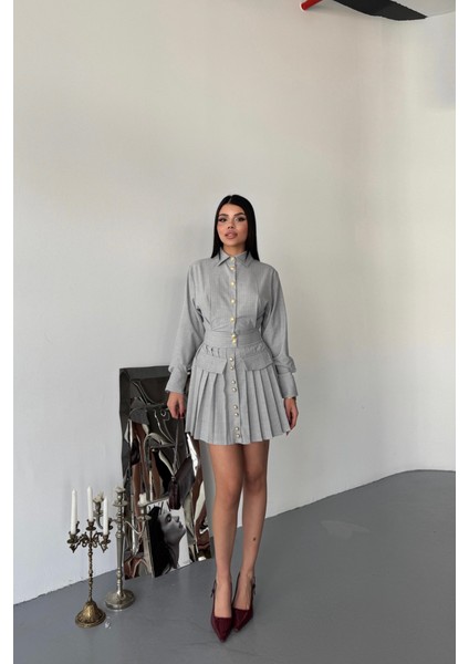 Önden Gold Düğmeli Pileli Kısa Elbise - Gri modelleri