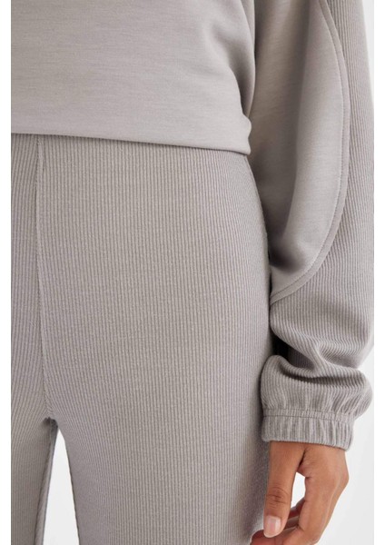 Fit Flare Fit İspanyol Paça Standart Boy Modal Pantolon D0389AX24AU
