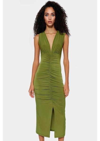 Rahat ve Şık Bodycon Midi Elbise Örme Kumaş V Yaka Büzgü Detaylar 120 cm Boy modelleri