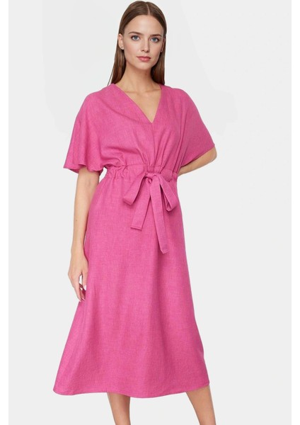 Şık Keten Görünümlü Kuşaklı Midi Elbise Rahat ve Nefes Alabilir Günlük Kullanım Için Modern Stil