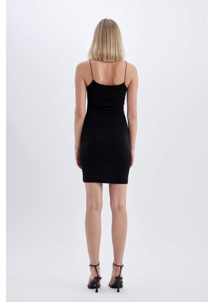 Bodycon Kare Yaka Siyah Askılı Mini Elbise D3265AXNS