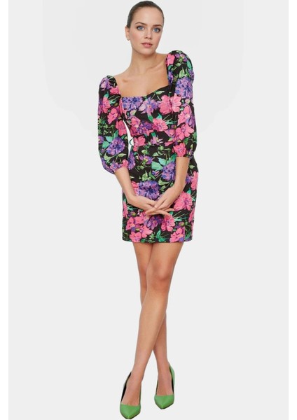 Bodycon Mini Elbise Polyester Queen Crep Dokuma Truvakar Kol Kemerli Profesyonel Görünüm modelleri