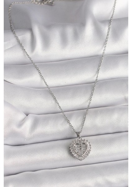 Bfs 316L Çelik Gümüş Renk Zincir Zirkon Taşlı Kalp Model Kadın Kolye fiyatları