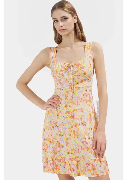 Çiçekli Desenli A Line Mini Elbise Örme Kumaş Kare Yaka Rahat Kalıp Kaliteli Işçilik Özel Tasarım