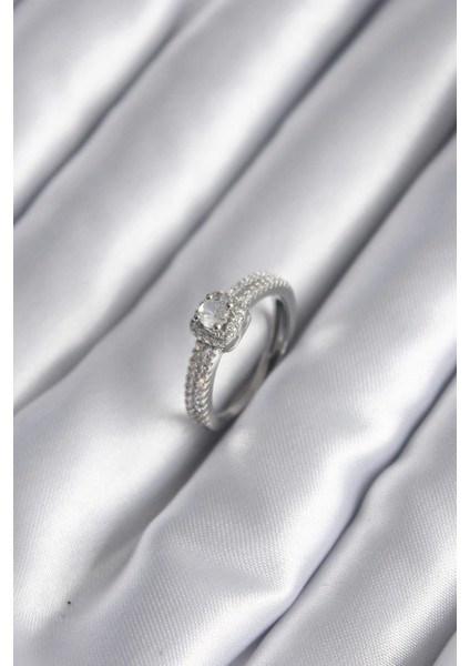 Bfs Pirinç Gümüş Renk Zirkon Taşlı Kadın Yüzük