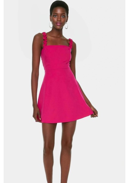 A Kesim Mini Elbise Finike Dokuma Kare Yaka Fırfırlı Detaylar Mükemmel Uyum Özenle Seçilmiş fiyatları