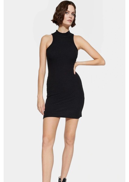 Pamuklu Bodycon Mini Elbise Halter Yaka Örme Kumaş Yazlık Rahat Özel Tasarım Profesyonel Görünüm