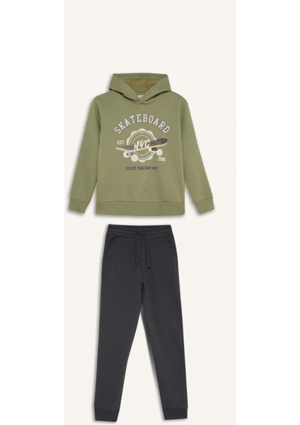 Erkek Çocuk 2'li Takım Kapüşonlu Baskılı Sweatshirt Beli Paçası Lastikli Eşofman Altı D3601A824WN