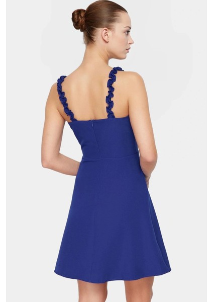 A Kesim Mini Elbise Finike Dokuma Kare Yaka Fırfırlı Detaylar Mükemmel Uyum Özenle Seçilmiş fiyatları